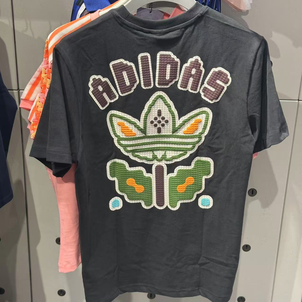 adidas/阿迪达斯三叶草STREET2大标新款黑色运动短袖T恤KD1843