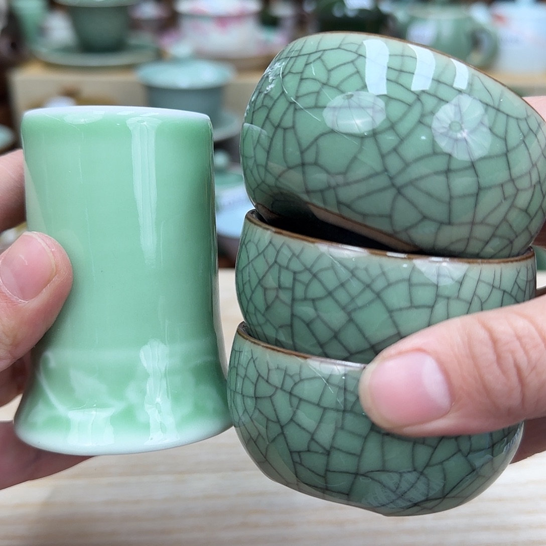 龙泉敬悦青瓷品茗杯微瑕