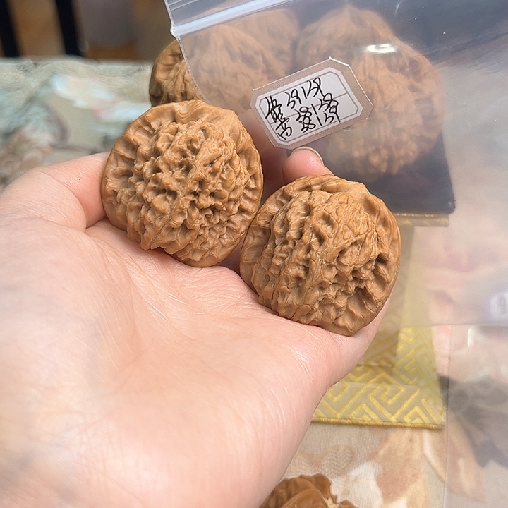 文玩核桃把件非嫁接马老四