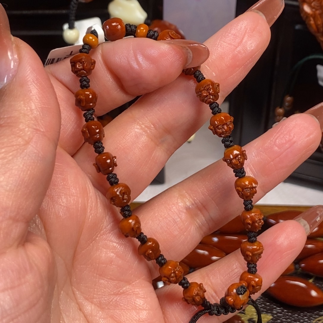 侠***)橄榄核吊坠十八罗汉1111