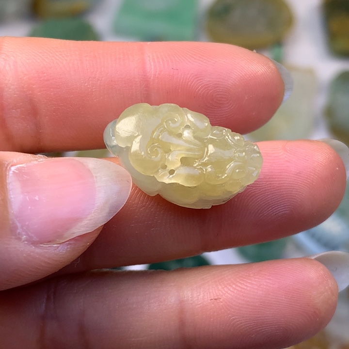 定制翡翠未镶嵌翡翠