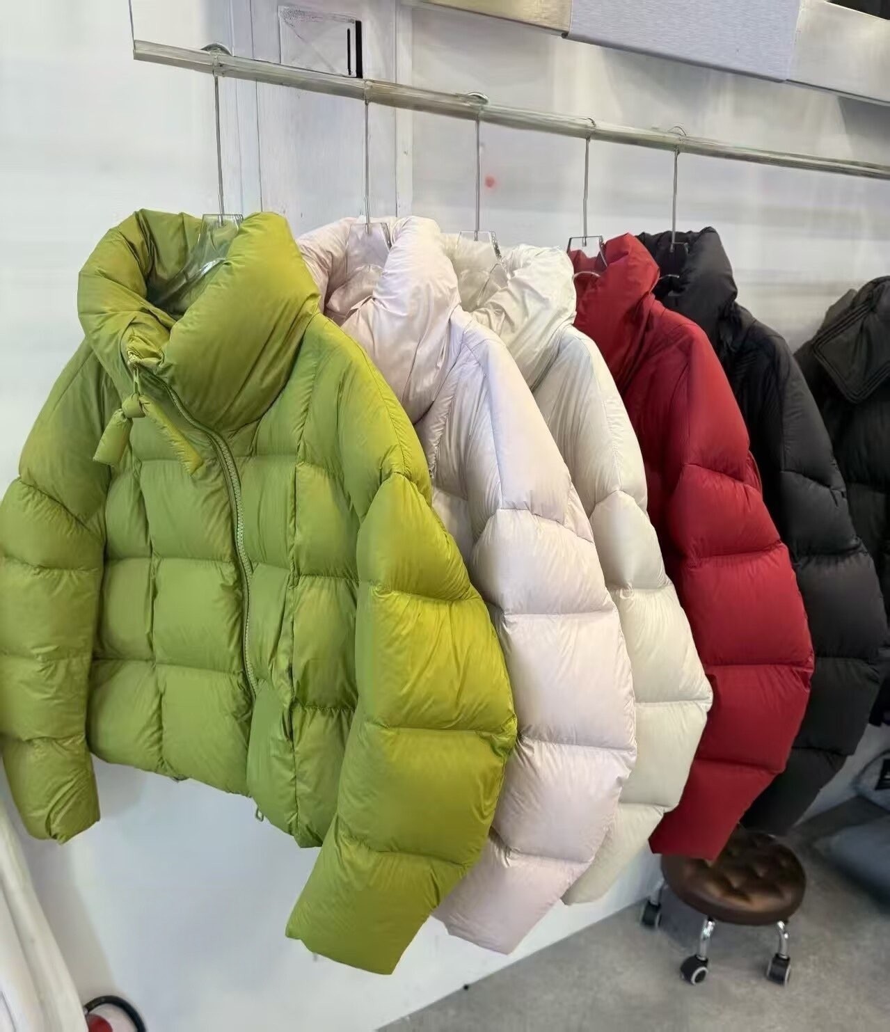 【锦衣服饰】XY 8528 小辣椒新国标90绒爆款羽绒外套
