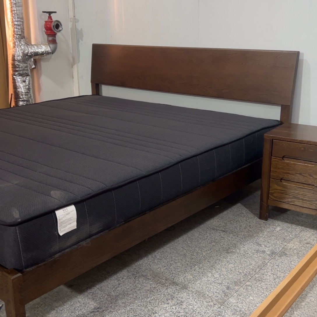 白橡木单人款白橡木胡桃色板床