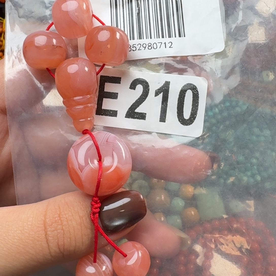 南红玛瑙未镶嵌珠宝奇石