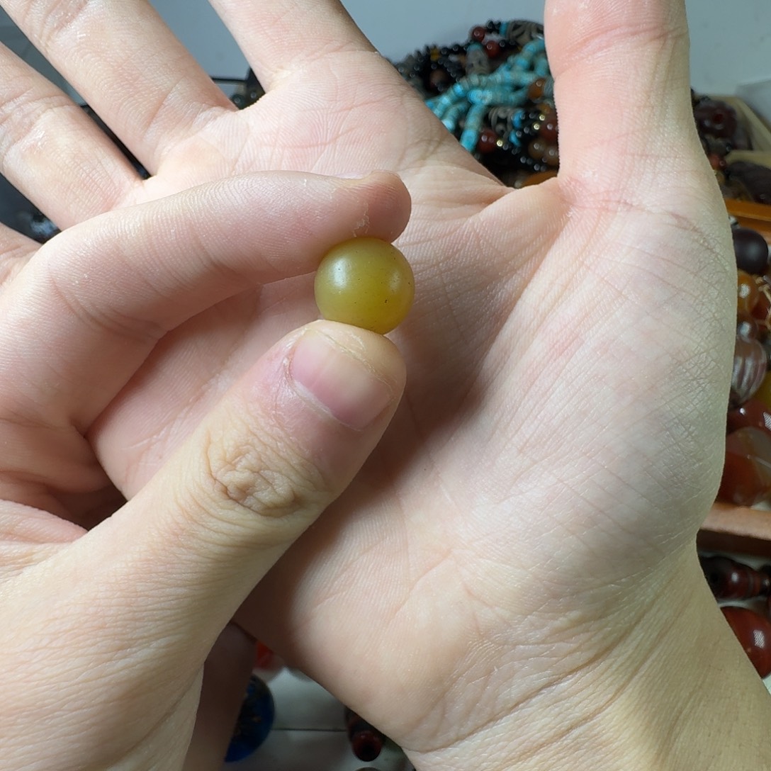 用***豆玛瑙/玉髓未镶嵌纯天然玛瑙珠子