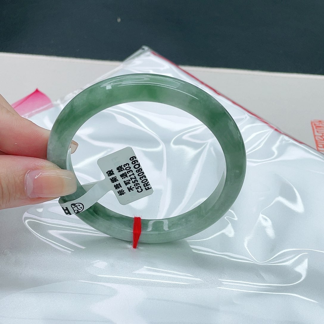 翡翠手镯未镶嵌正59.5