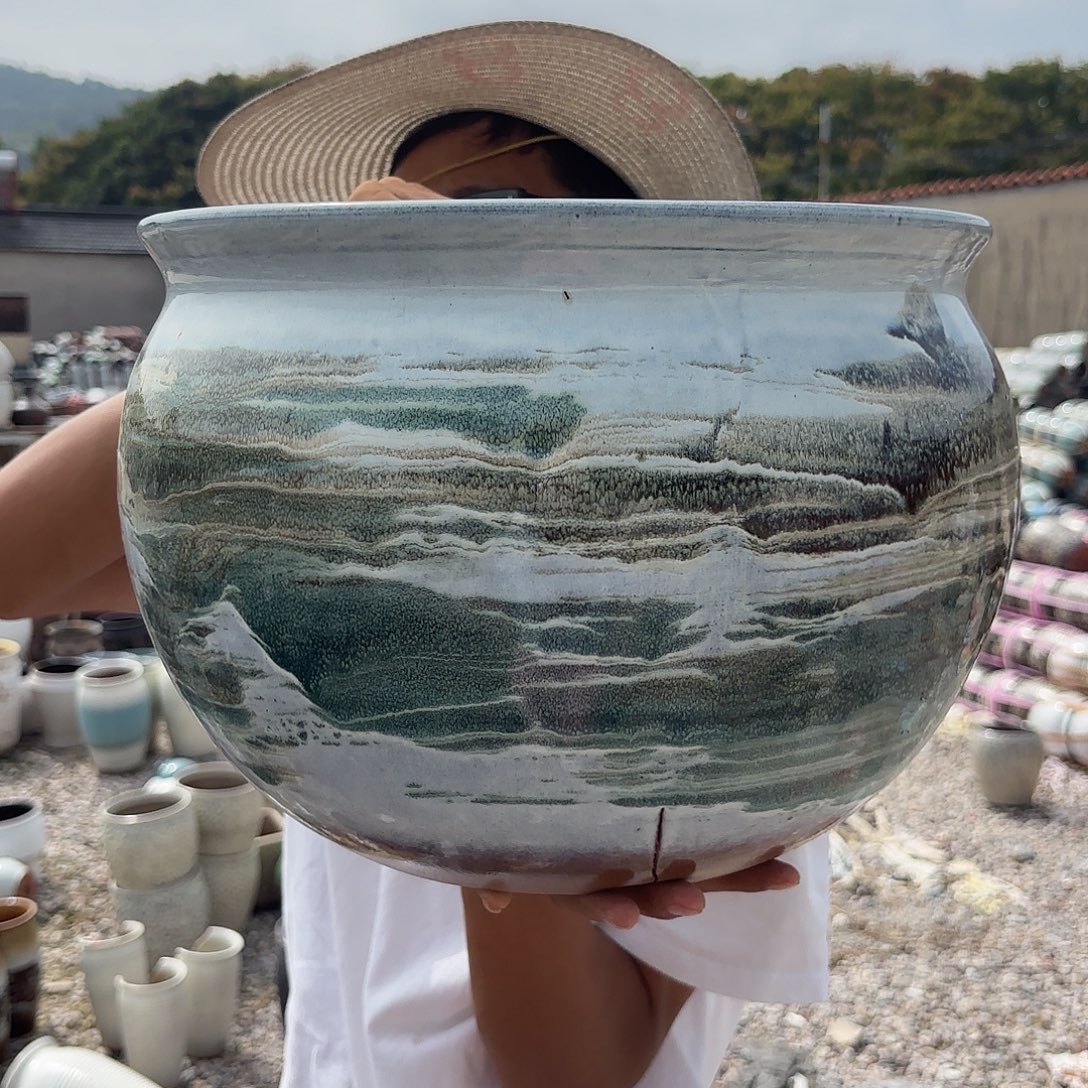 白山水画瑕疵口径32高度24