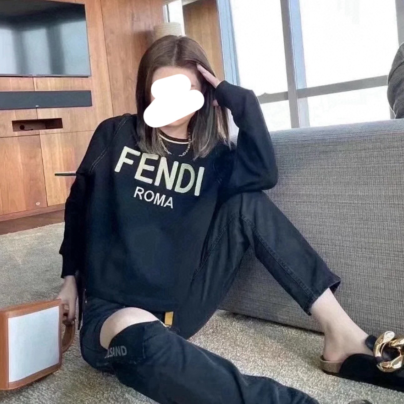 99新 FENDI/芬迪 001606 黑色棉质刺绣logo套头宽松版卫衣  M码