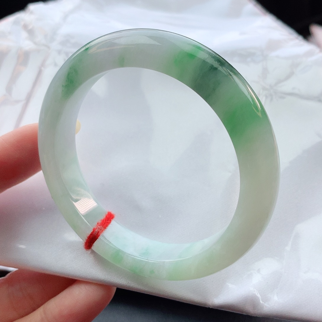 翡翠手镯未镶嵌52圈口0329006