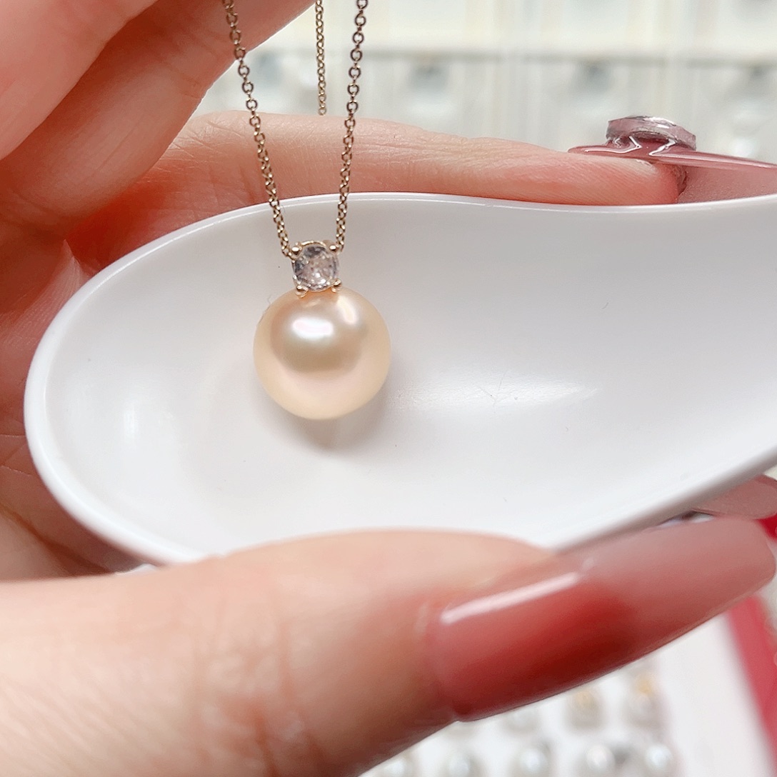 淡水珍珠吊坠(赠链)合金