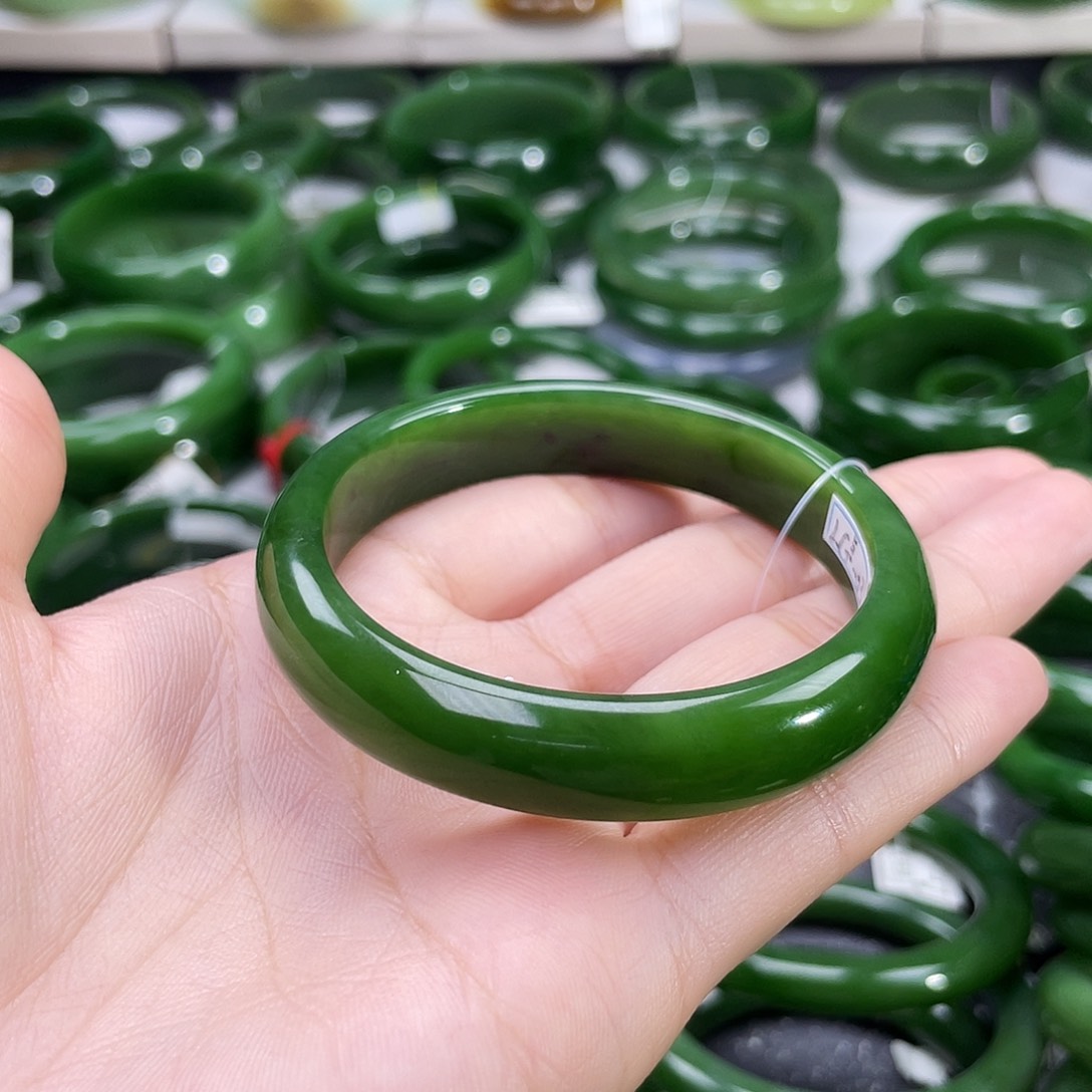 和田玉（碧玉）手镯未镶嵌