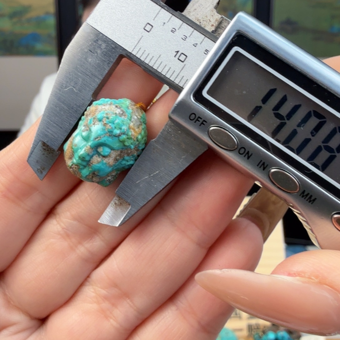 绿松石未镶嵌珠宝奇石