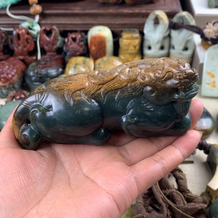 岫岩河磨玉（透闪石质玉）未镶嵌珠宝奇石
