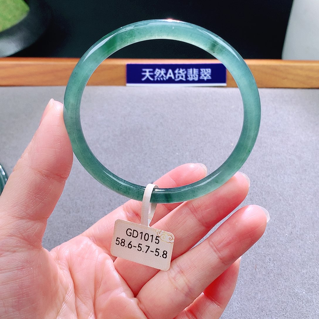 未镶嵌手镯翡翠天然翡翠手镯a货