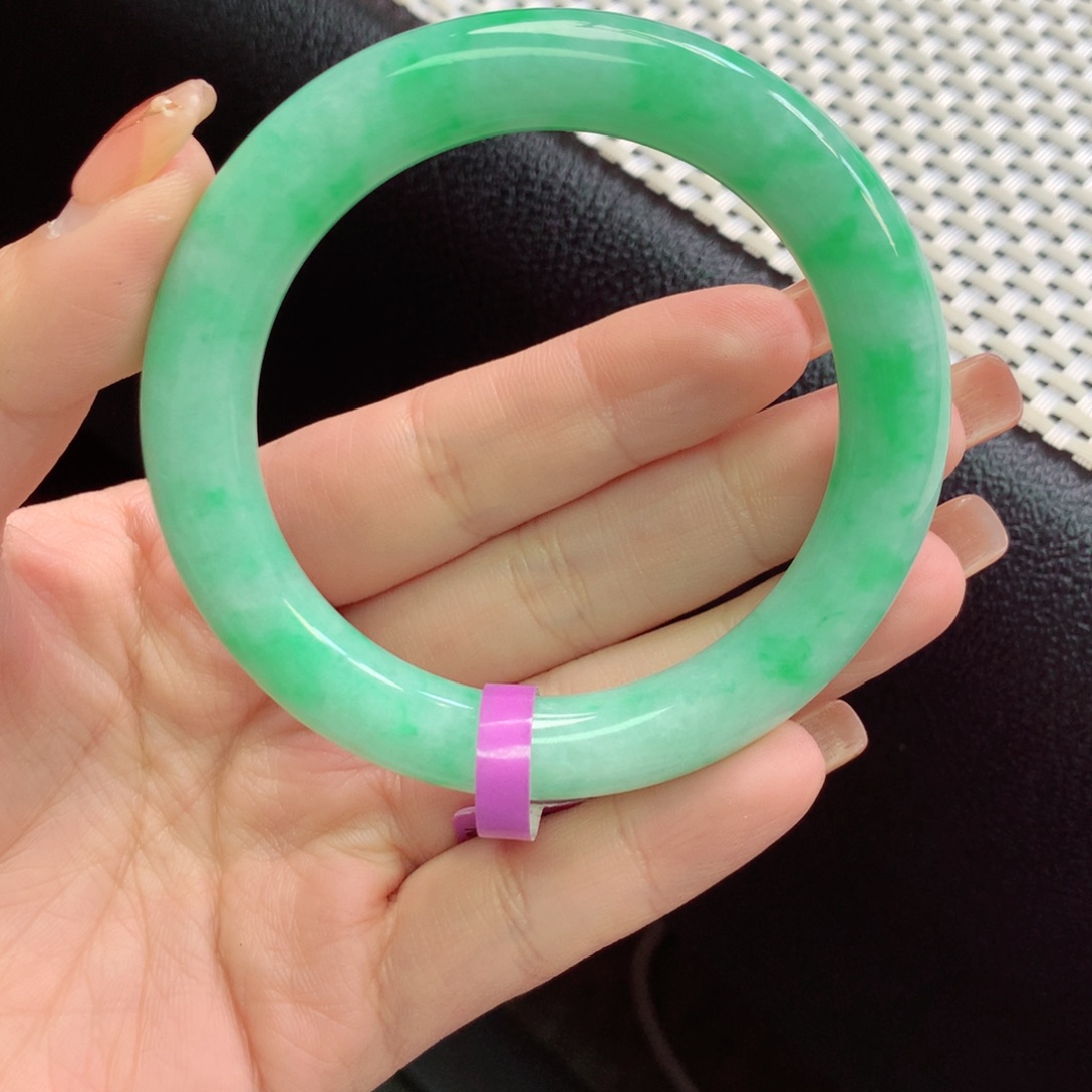 翡翠手镯未镶嵌昊****件翡翠