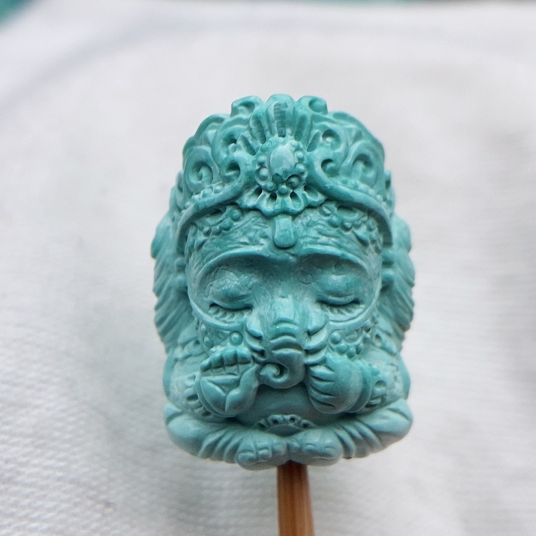 绿松石颈饰未镶嵌