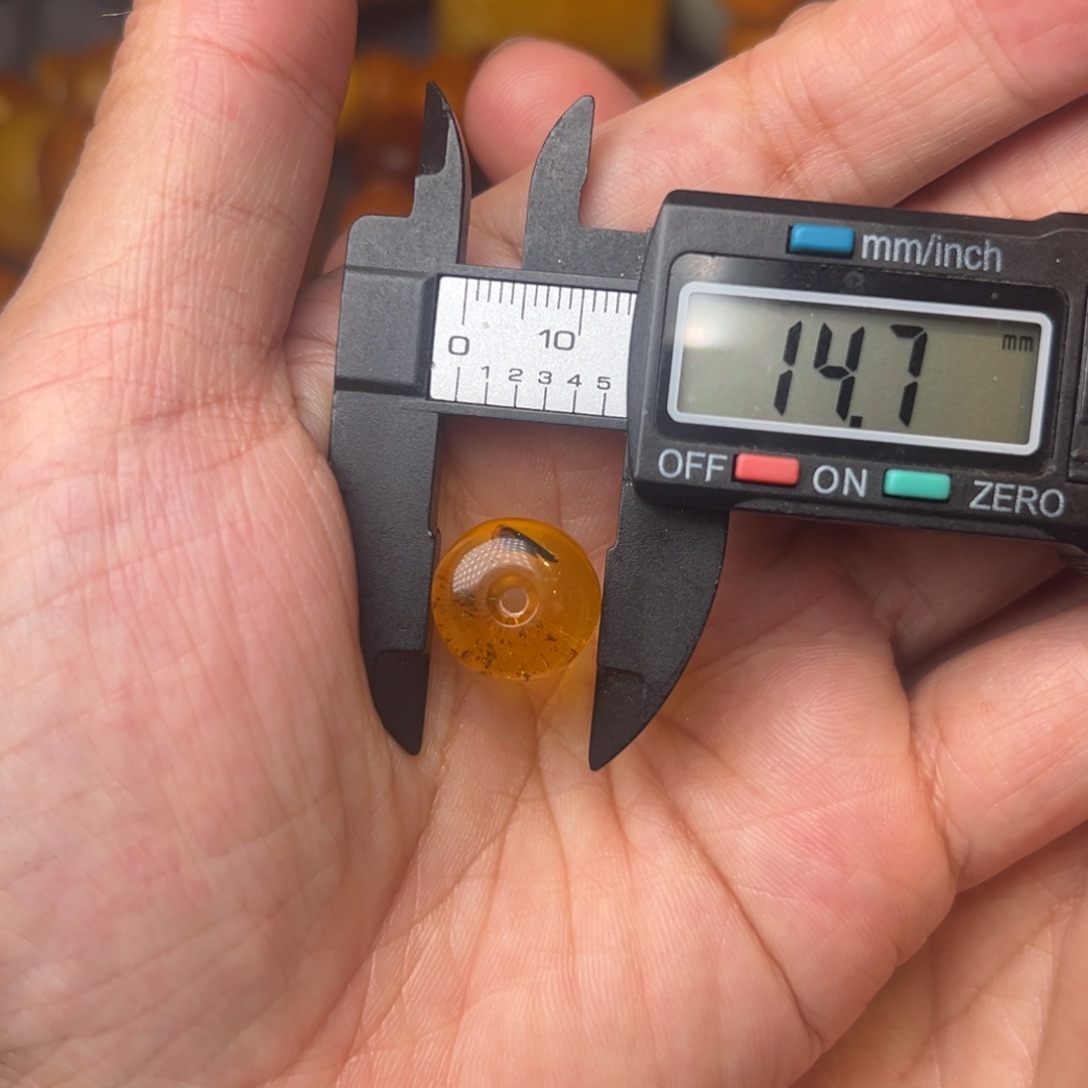 蜜蜡未镶嵌吊坠(不含链)