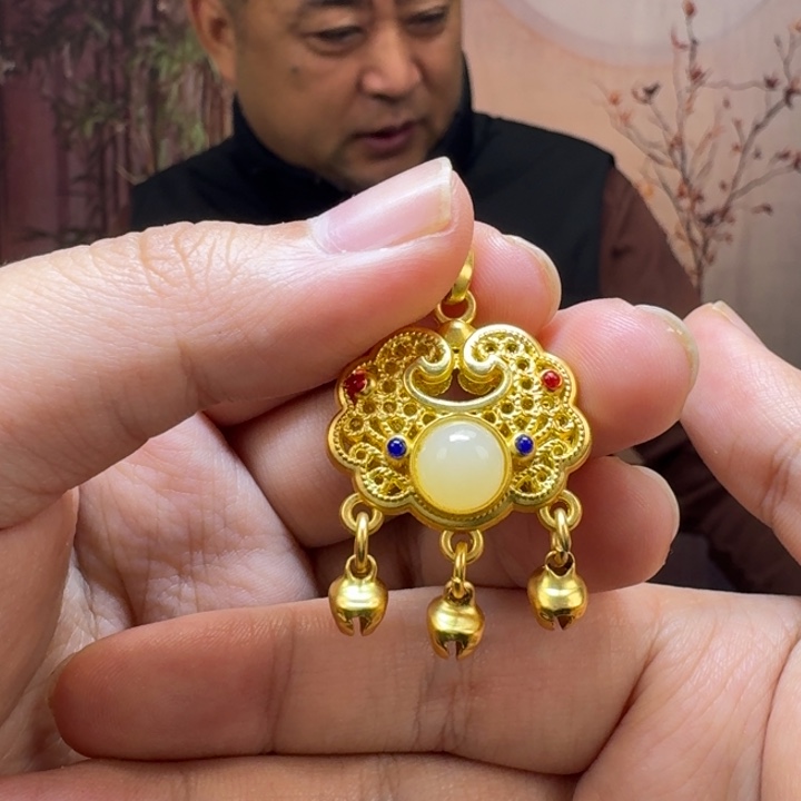 和田玉合金颈饰一