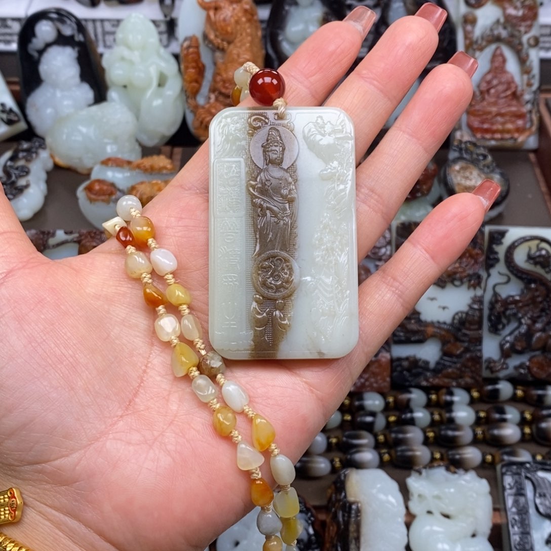 颈饰未镶嵌和田玉