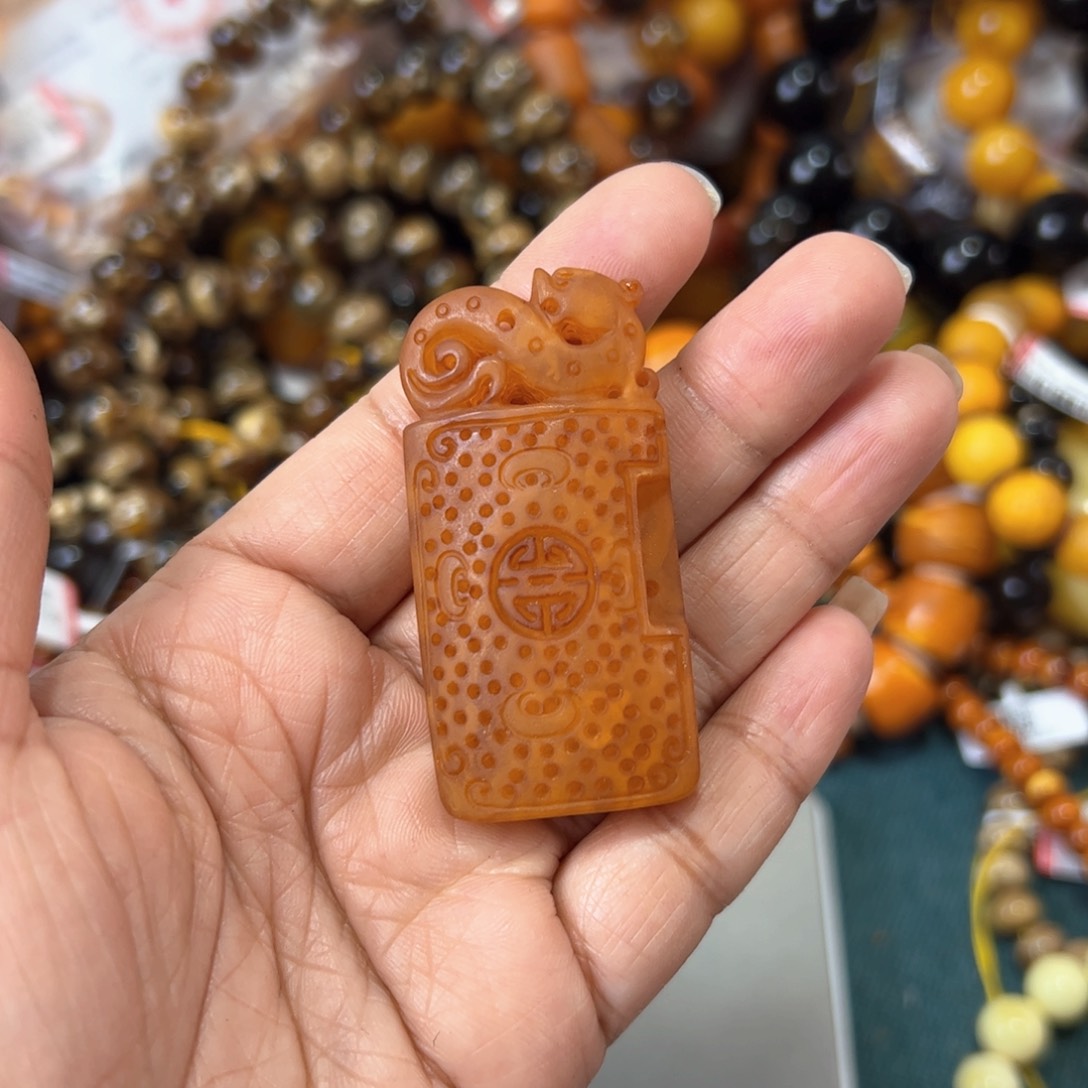 琥珀珠宝奇石未镶嵌930