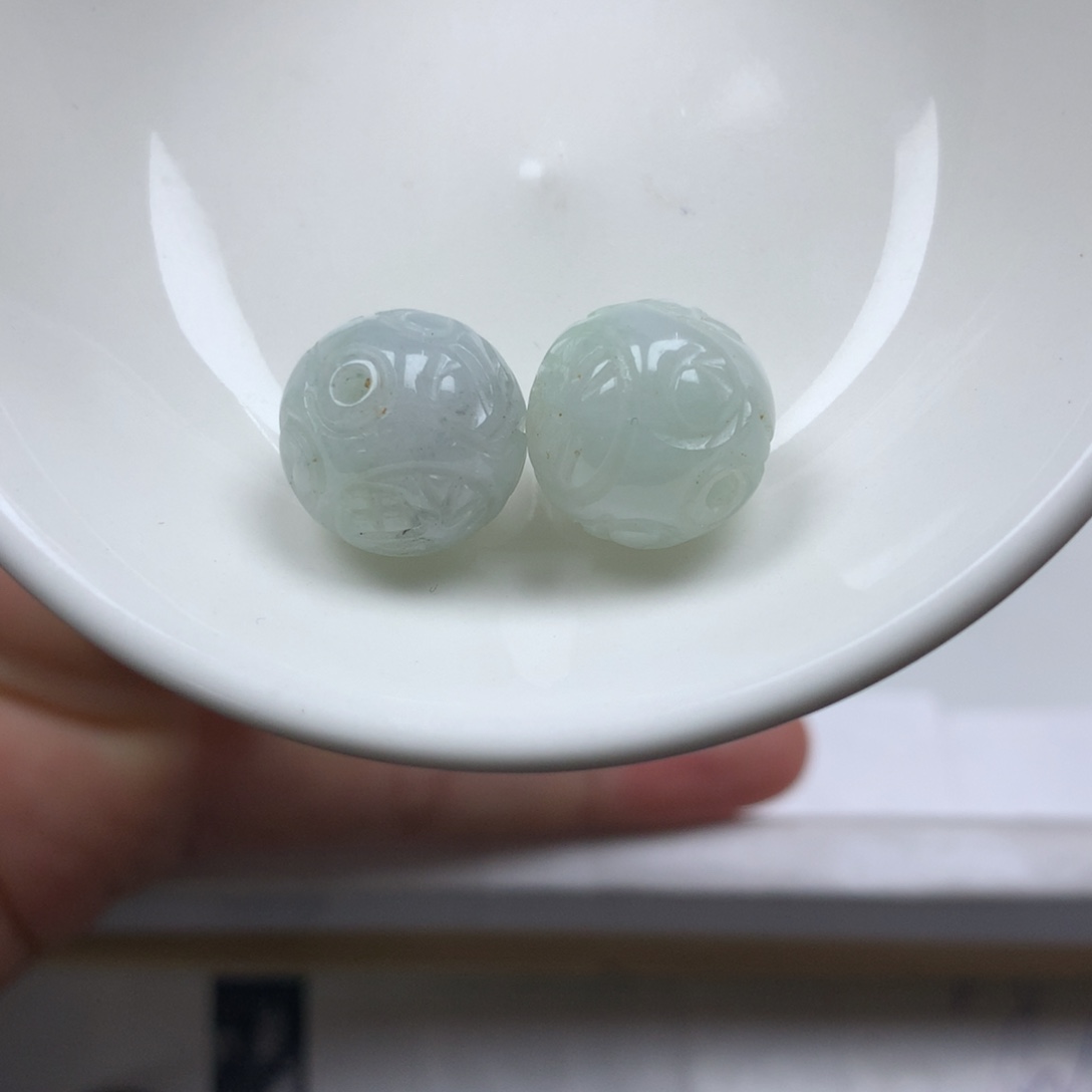翡翠颈饰未镶嵌卡13.8。福字珠。