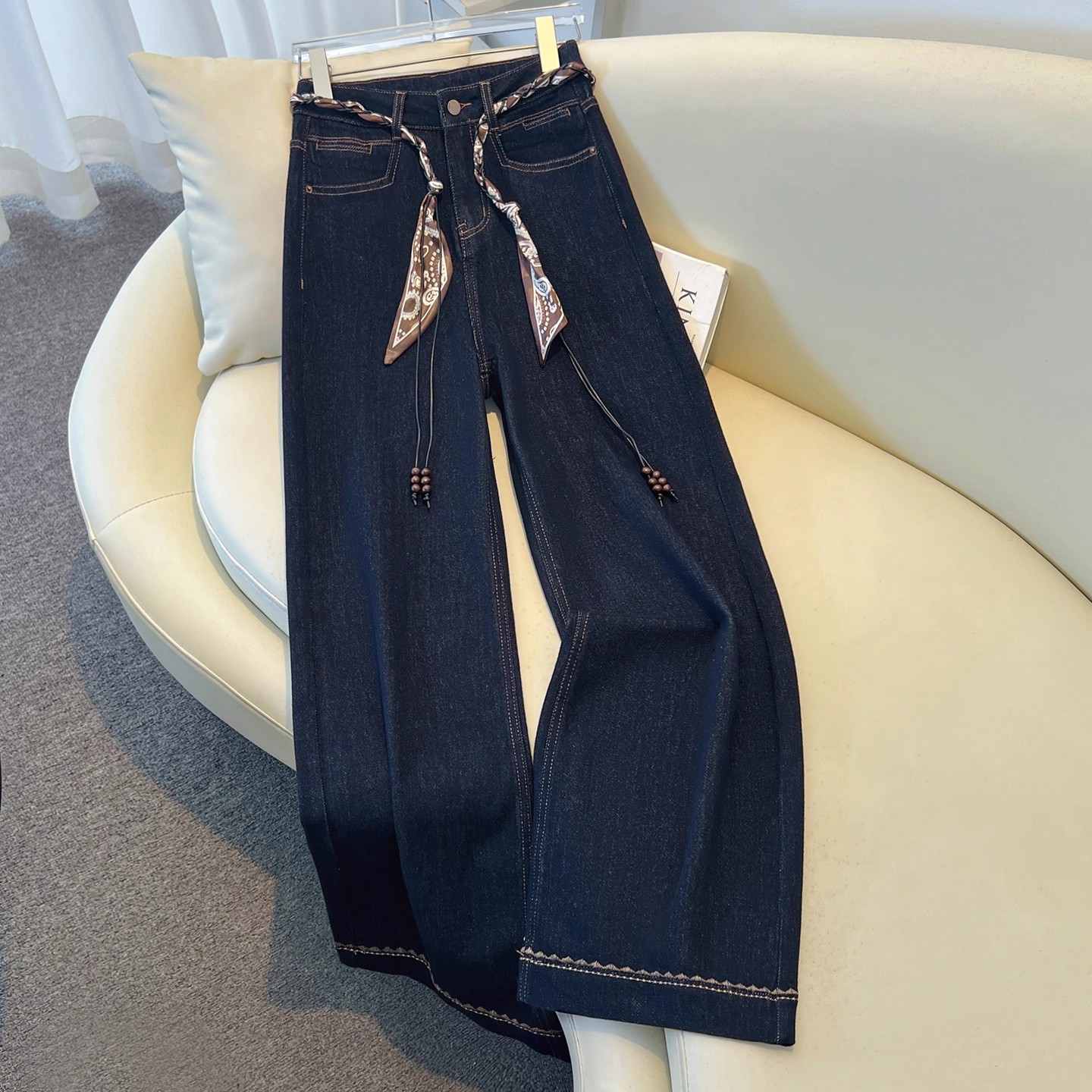 丹宁蓝阔腿牛仔裤女秋季2025新款宽松显瘦超火的裤子潮流直筒裤子