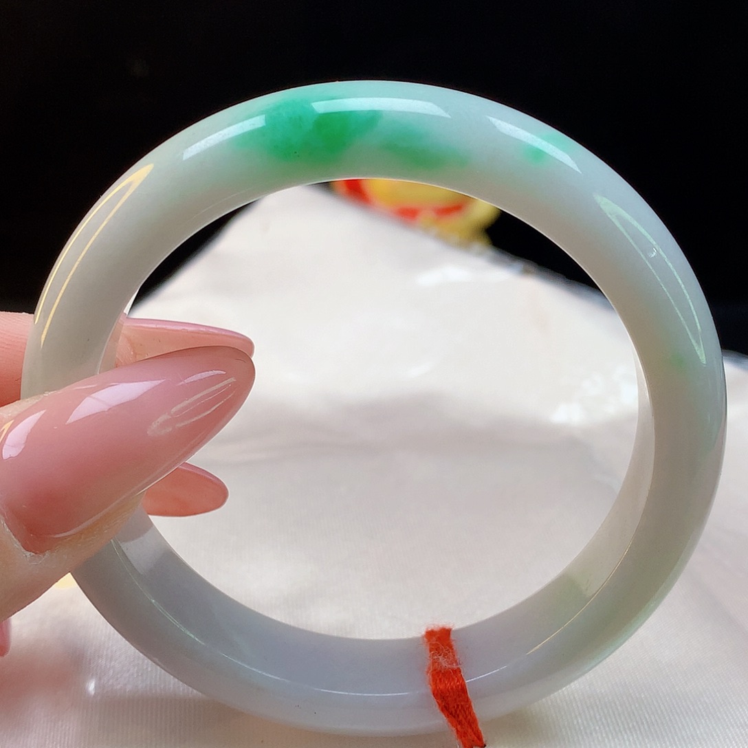 翡翠手镯未镶嵌天然翡翠8260