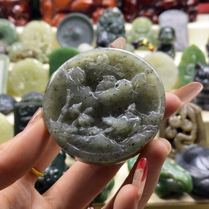 和田玉颈饰未镶嵌