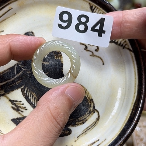 瓷片瓷器是古代文化与传统绘画艺术之间