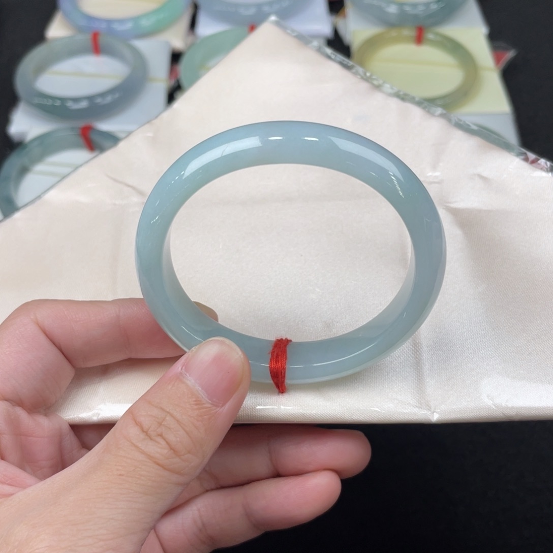 翡翠手镯未镶嵌54.7贵妃