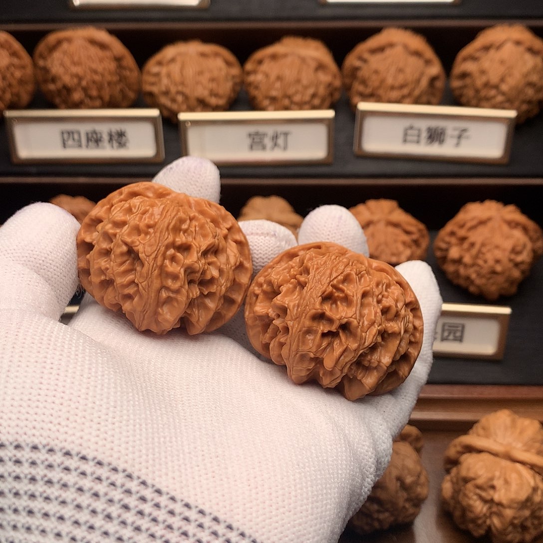 文玩核桃吊坠一*?124号苹果园43