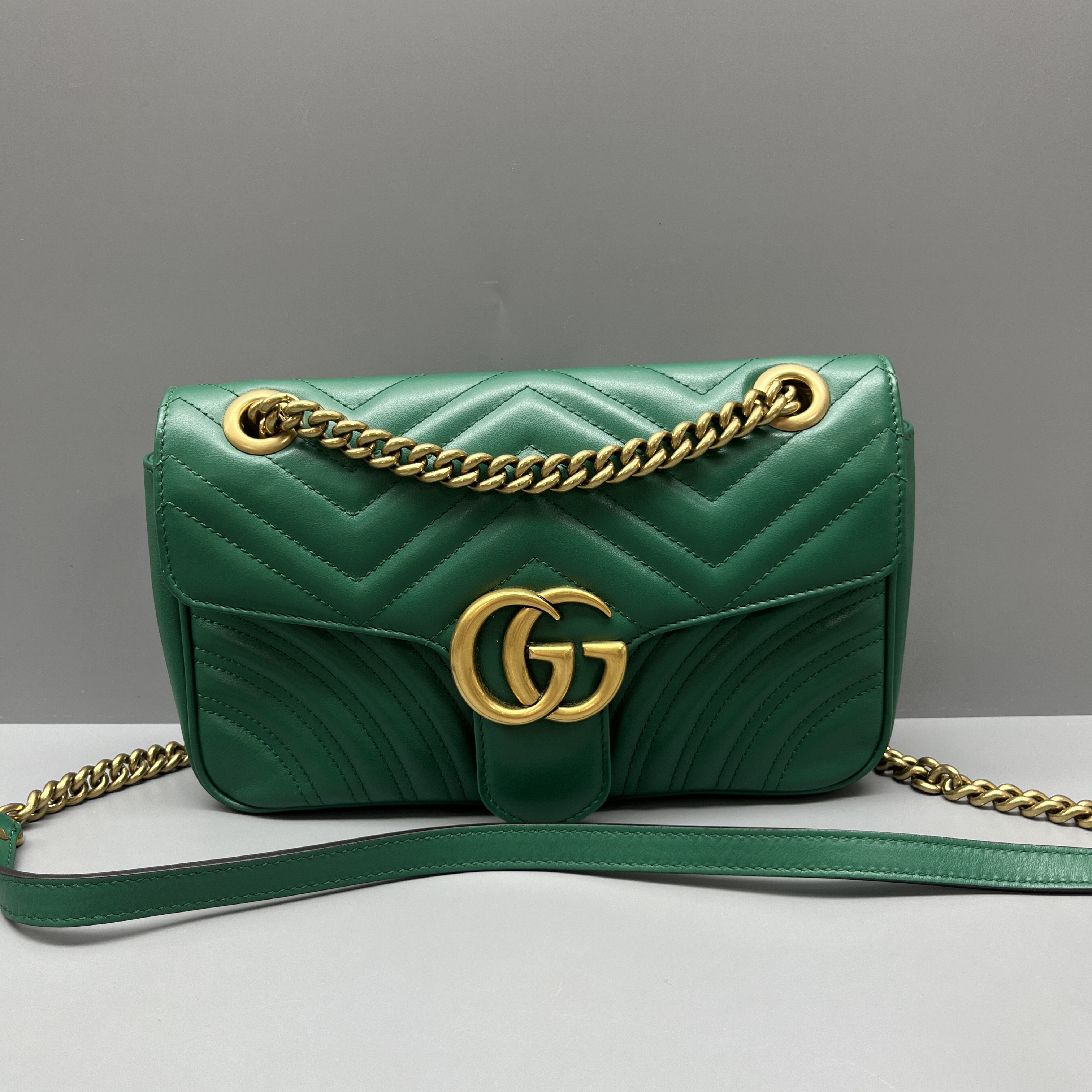 95新 GUCCI/古驰 绿色marmont中号链条包 尺寸26*15 SV16646