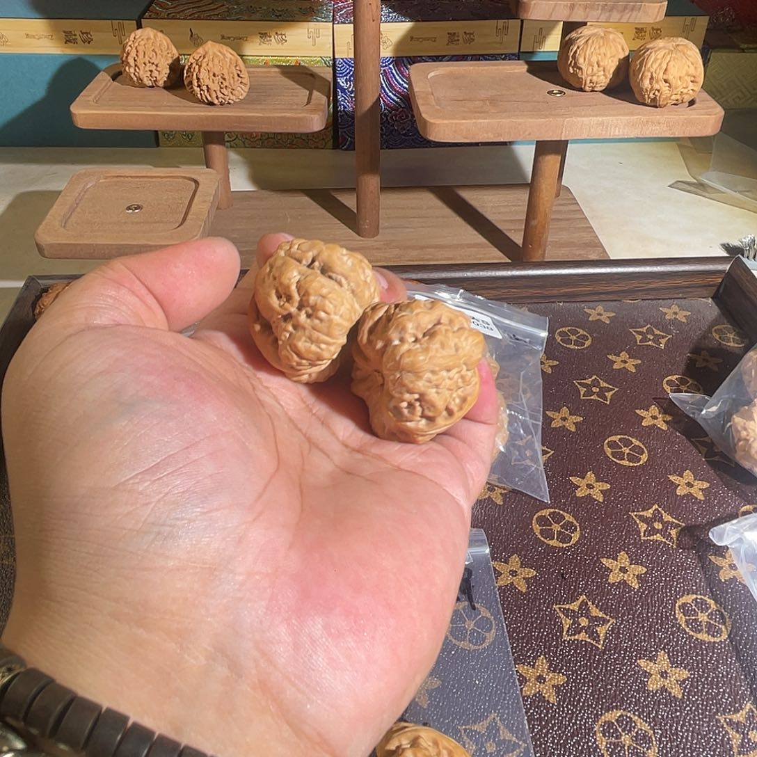 邹***平把件文玩核桃1254