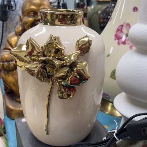 瓶瑕疵。。。。。。。。。。。。。。。。