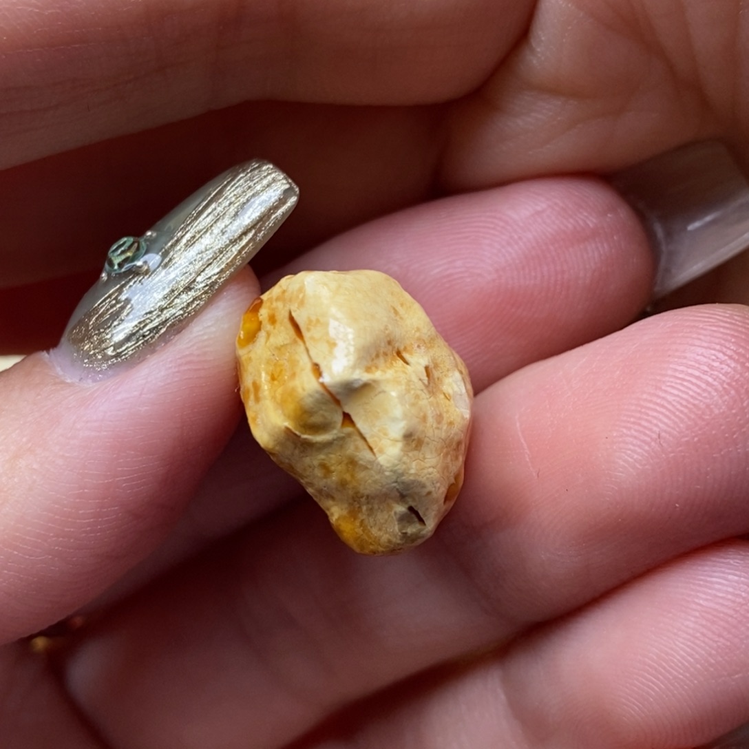 定制琥珀未镶嵌蜜蜡