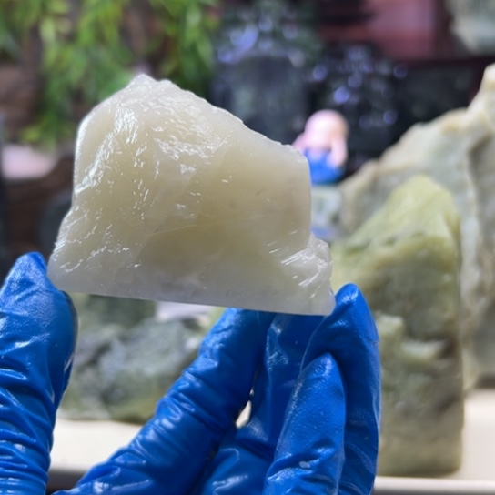 行****和田玉（黄玉）未镶嵌颈饰