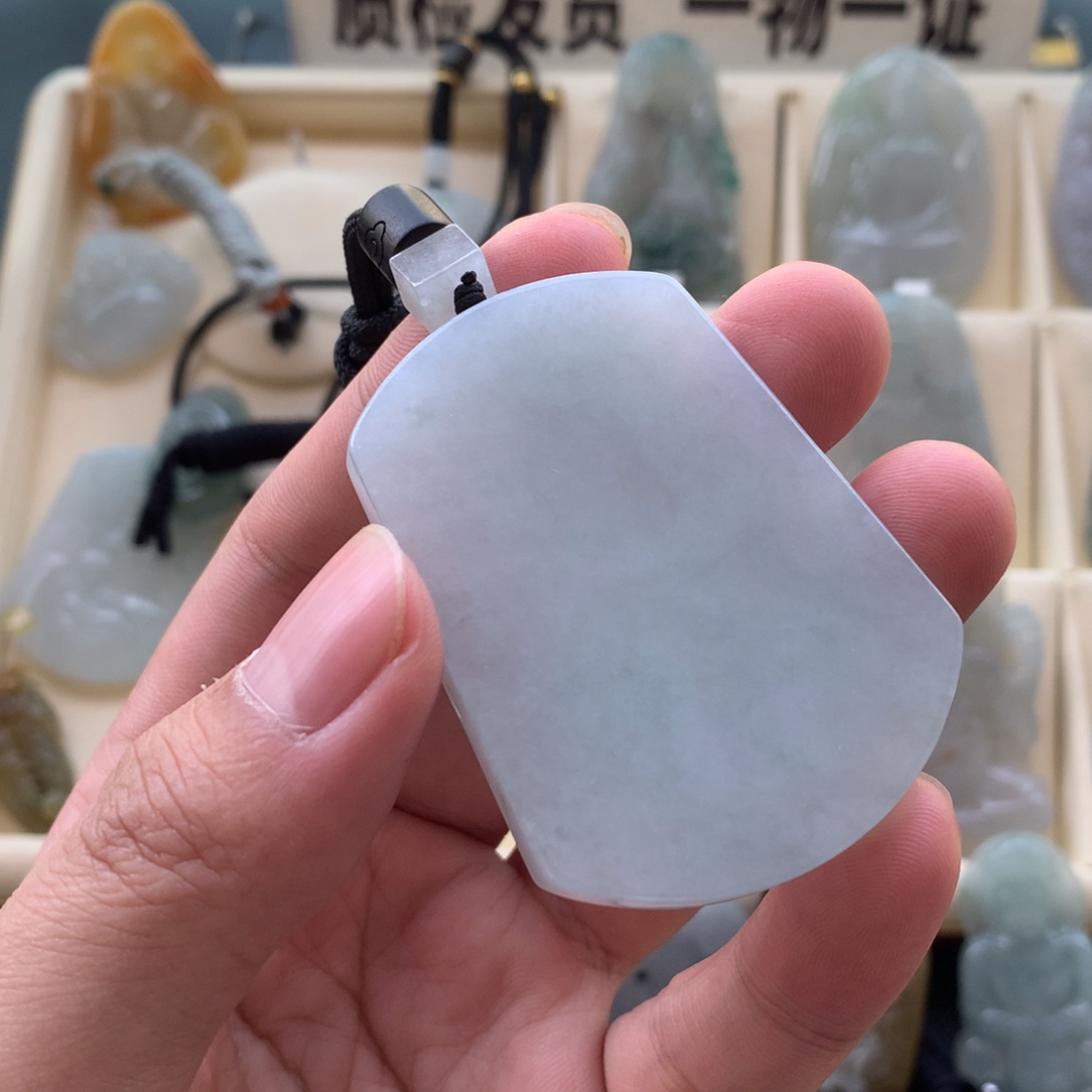 我****翡翠未镶嵌吊坠(不含链)
