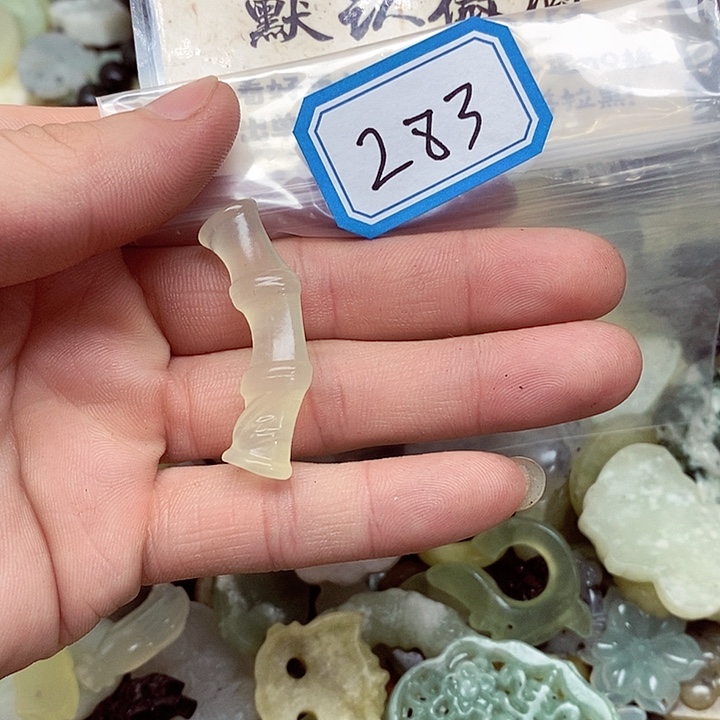 蛇纹石玉未镶嵌颈饰283