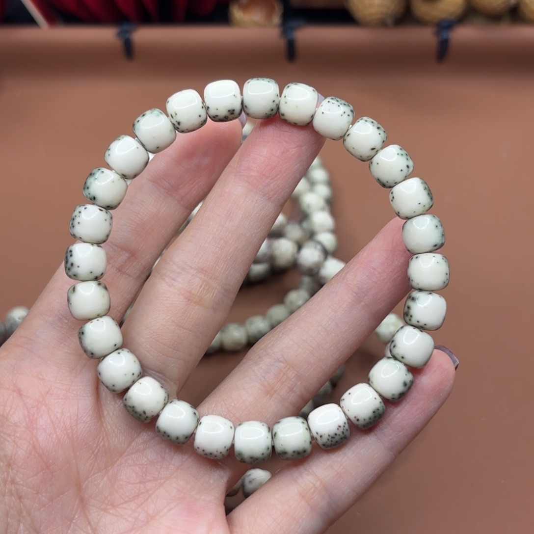 星月菩提吊坠7×8河豚大留白头条