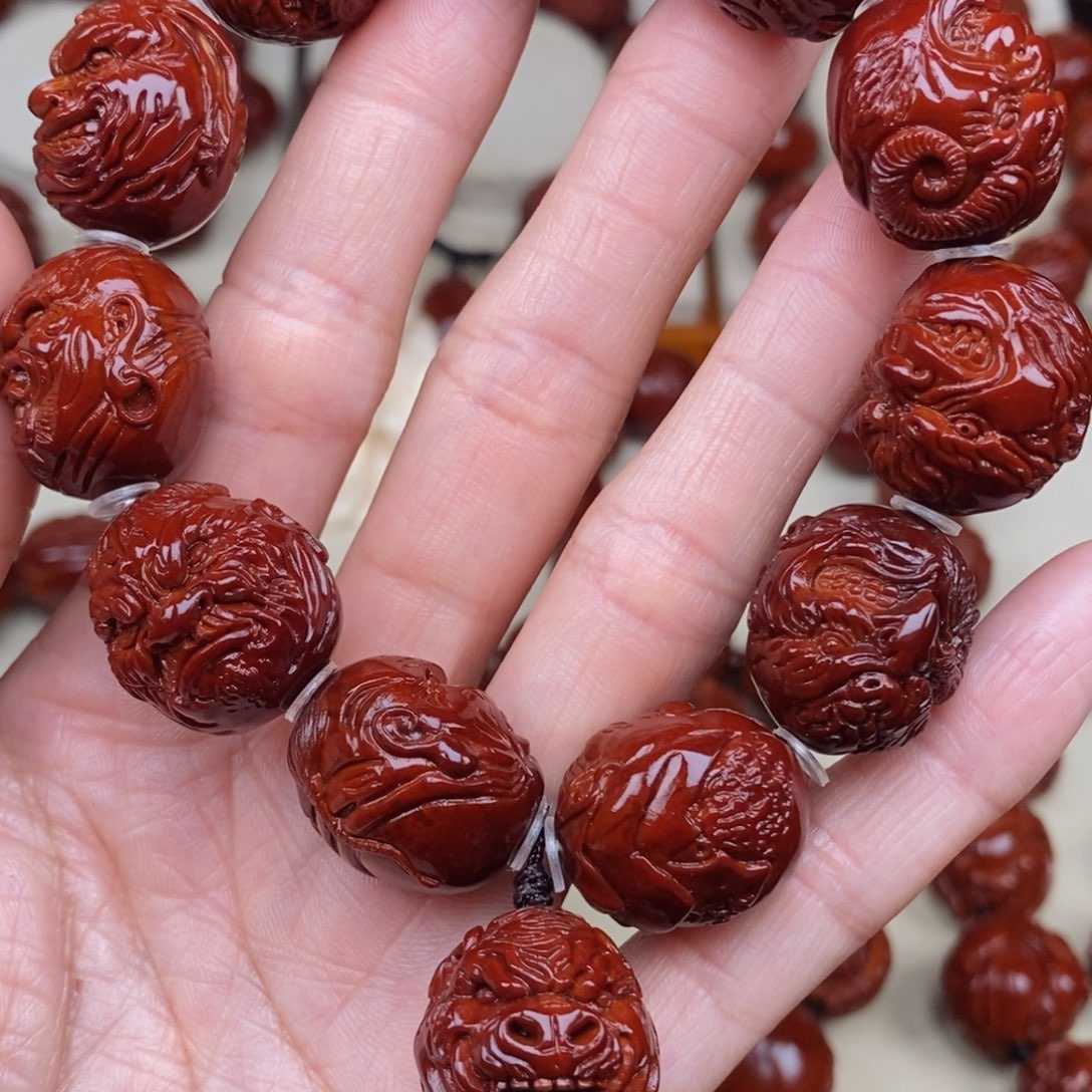 橄榄核吊坠张****哥恶僧，