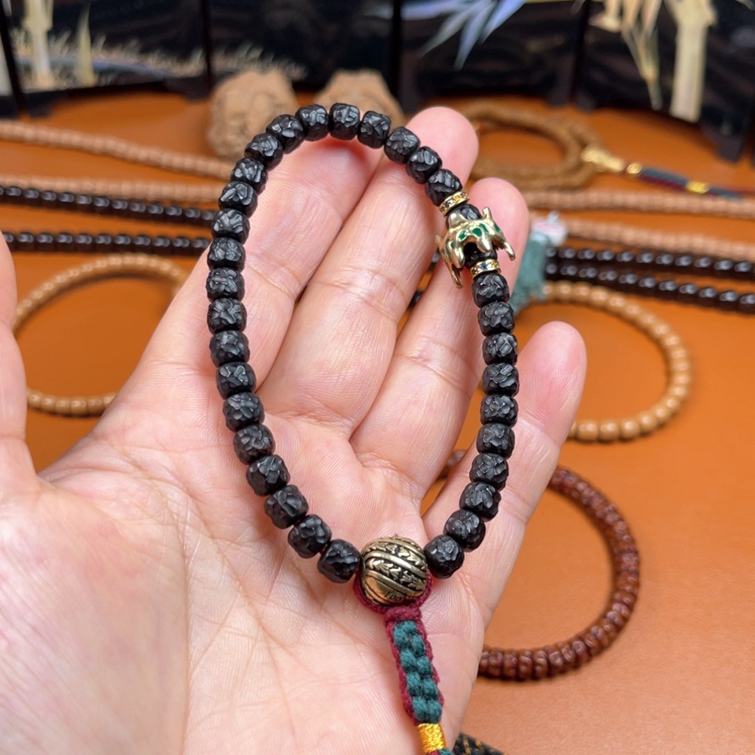 椰蒂吊坠55667788888