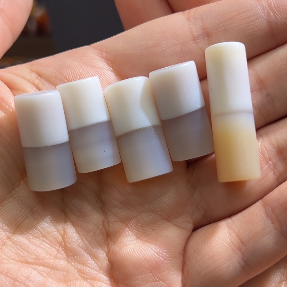 王***3玛瑙/玉髓合金颈饰