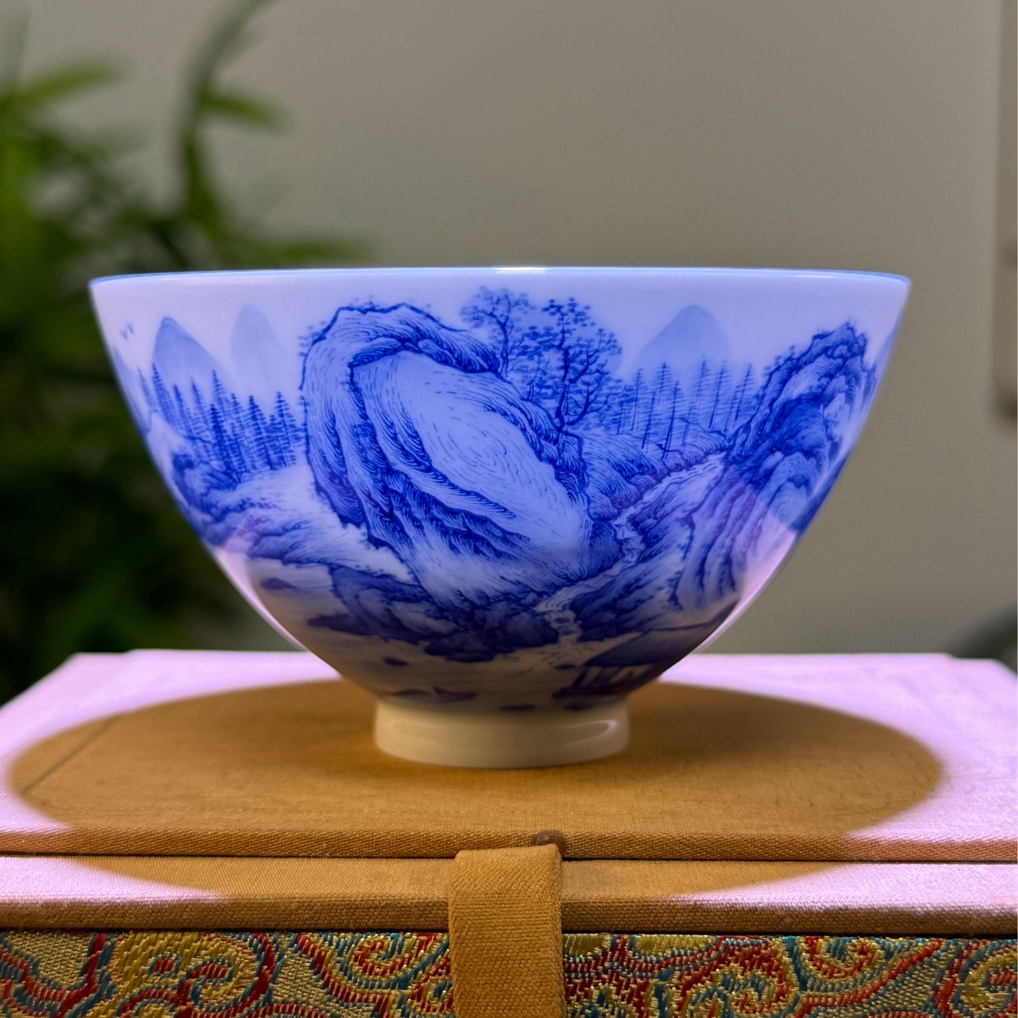 柯火钧天仿宋青花山水纯手工手绘松壑幽隐景德镇柴窑内绘鸡心杯