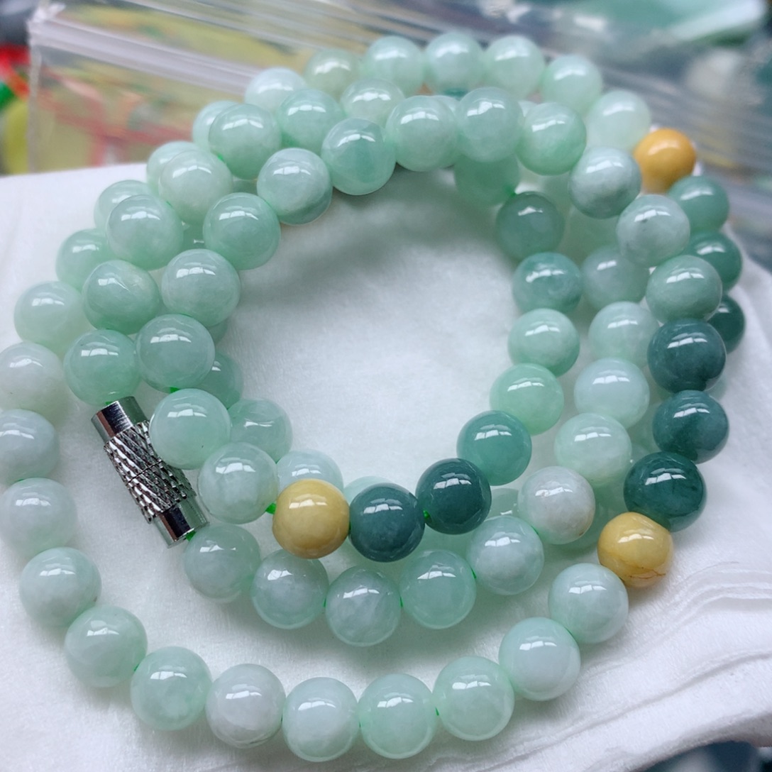 翡翠颈饰未镶嵌手串