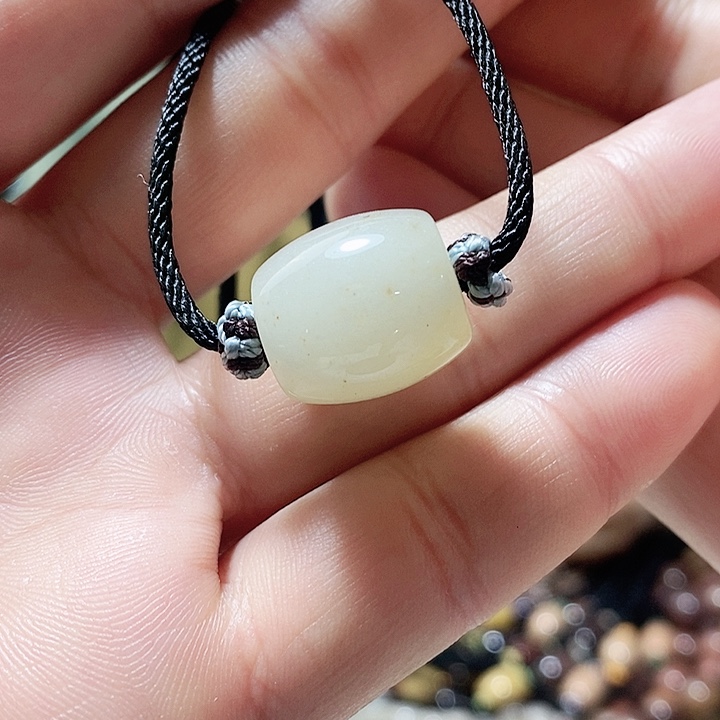 密玉（石英质玉）未镶嵌颈饰