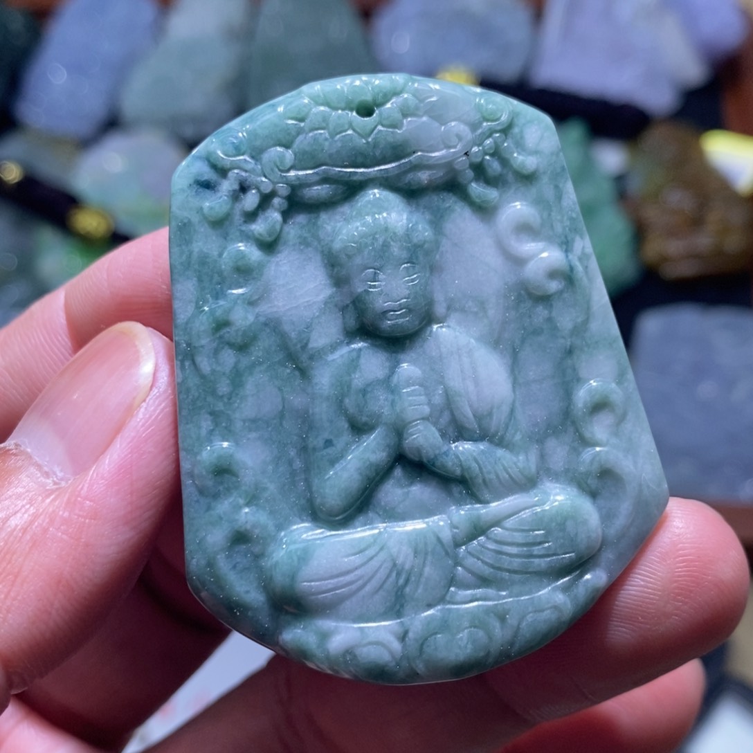 【闪购商品】翡翠未镶嵌颈饰1111111111