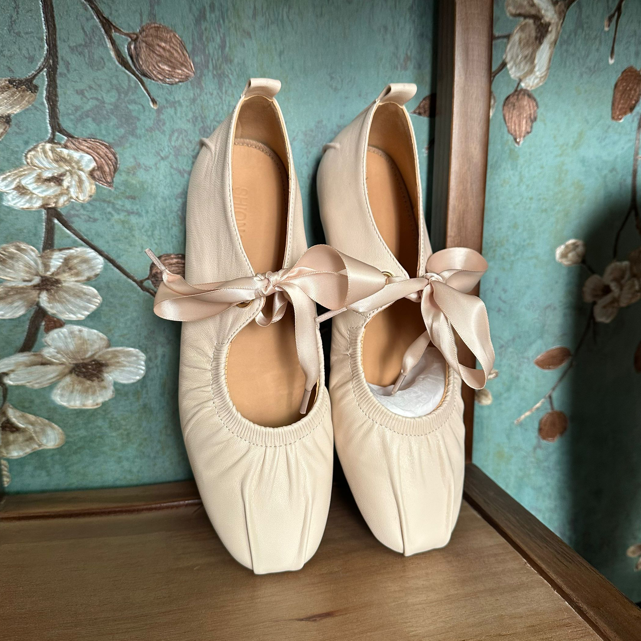 捡漏单鞋法式蝴蝶浅口平底女鞋百搭休闲单鞋皮鞋