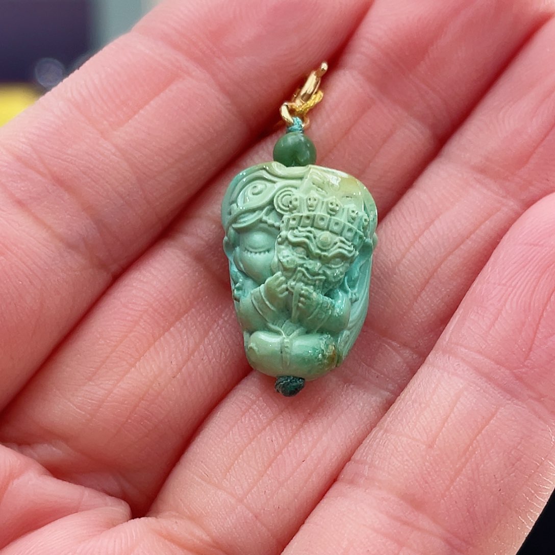 绿松石颈饰未镶嵌