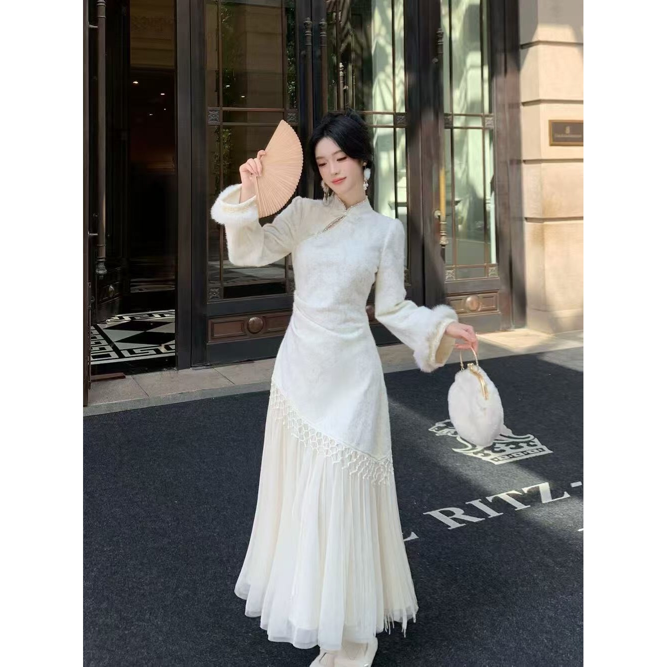 【晨浠定制】收腰显瘦毛袖盘扣下摆拼流苏连衣裙2591