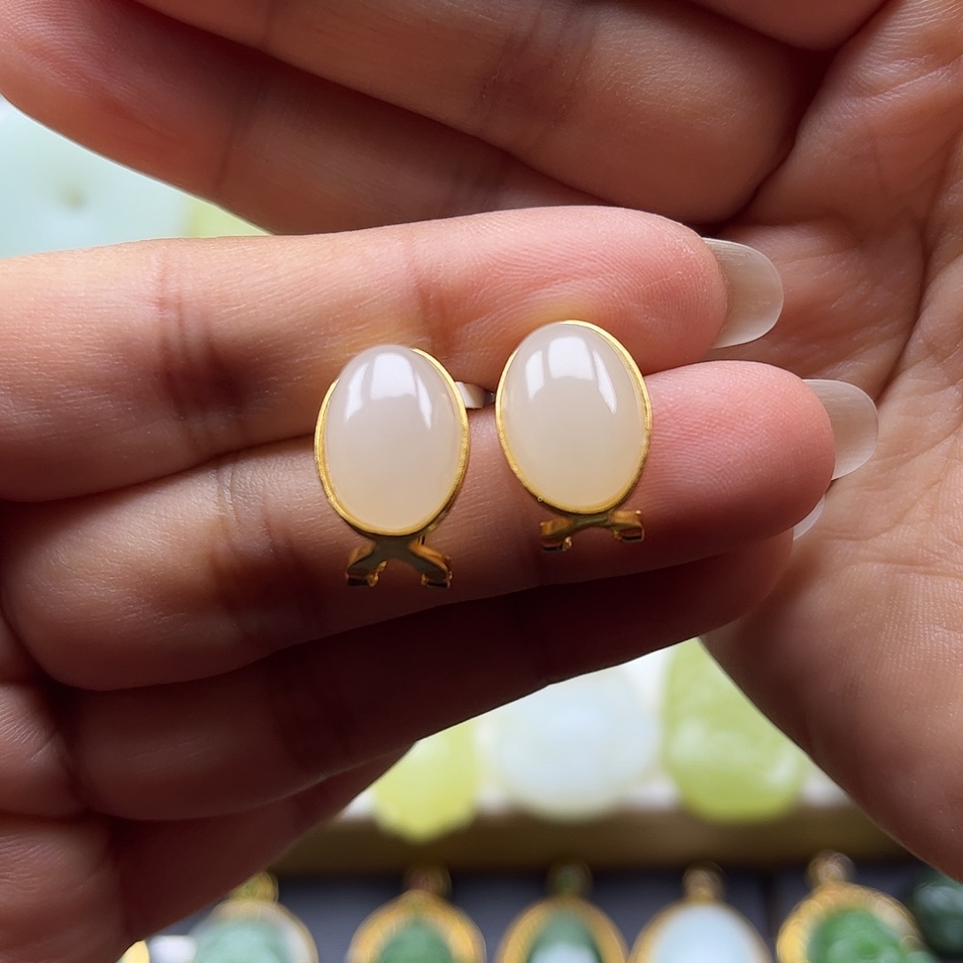 和田玉银S925镶嵌耳饰